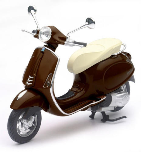 Vespa Primavera Marrón 1:12